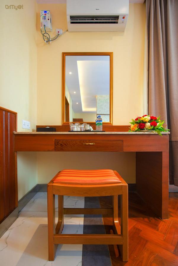 Unity Hotel Mandalay Exterior photo